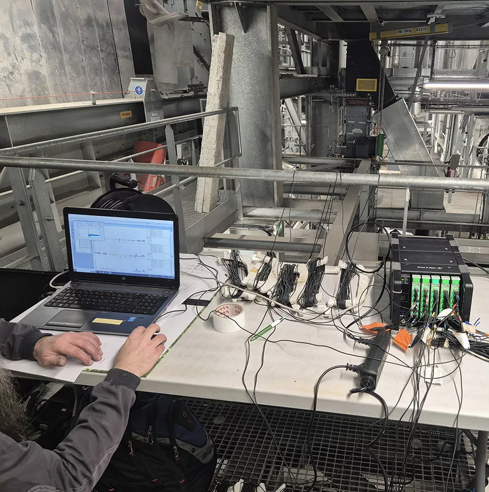 Opérateur avec ordinateur